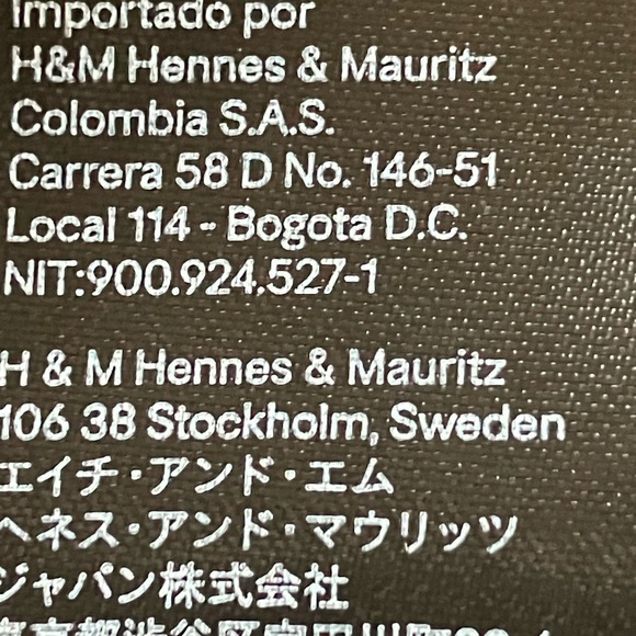 H & M sleeveless women’s high neck top - Picture 3 of 10